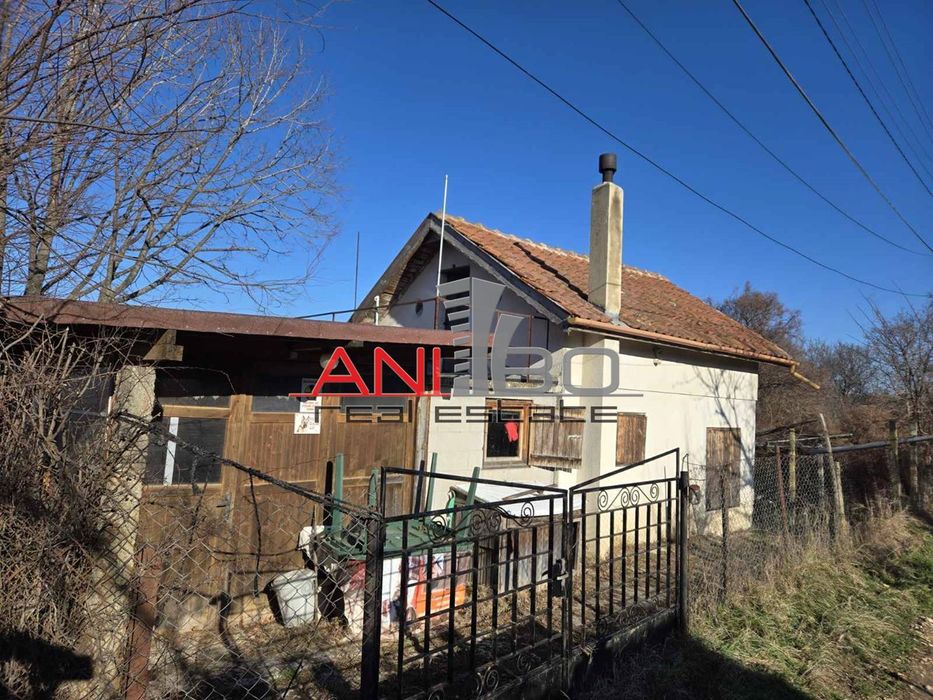 Къща в Варна-м-т Боровец - север площ 40 цена 140000