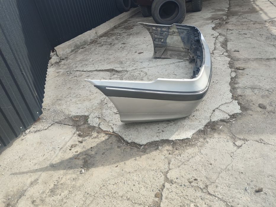 Продам бампер задний Мерседес w203