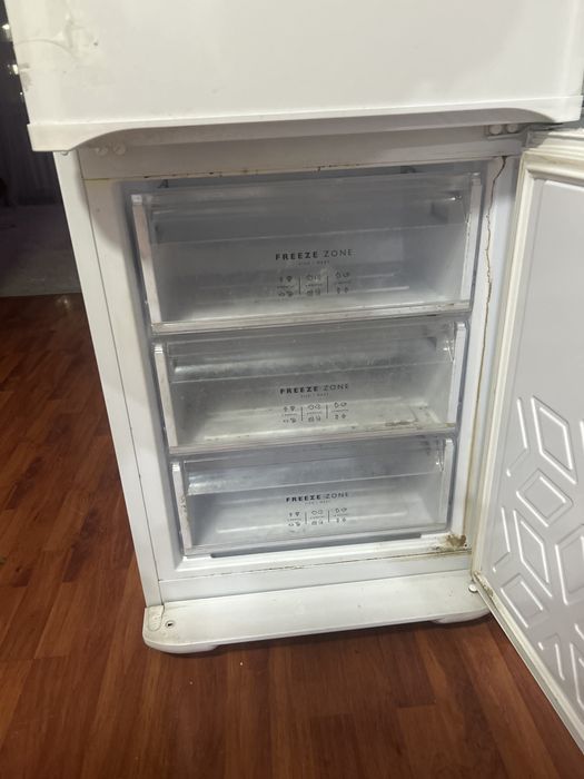 Продам холодильник