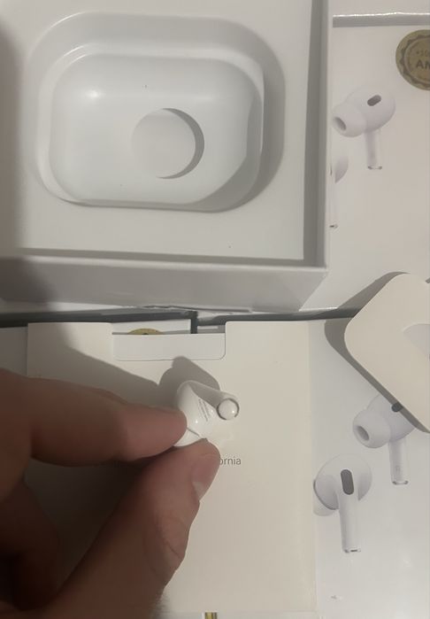 Casti AirPods Pro 2 - Noise Cancellation - Noi, Sigilate