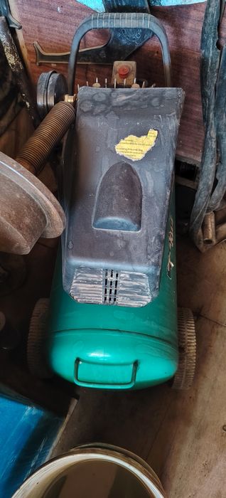 Компрессор сотилади