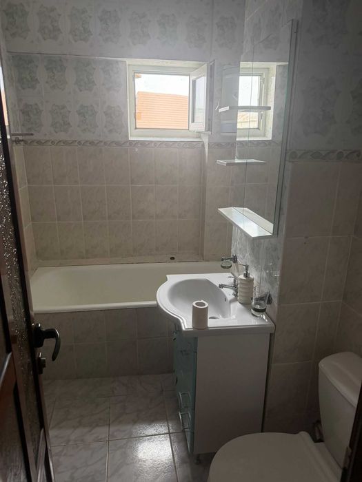 Închiriez apartament 2 camere