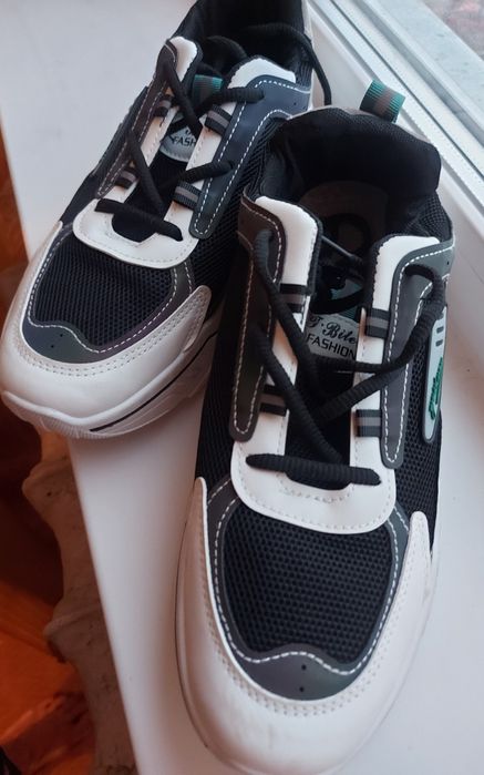 Кросовки мужские 43й