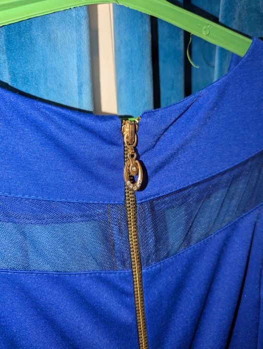 Платье праздничное