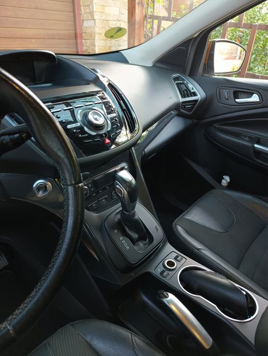 Ford Kuga automat