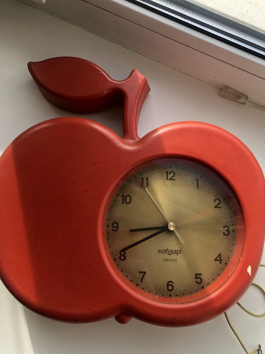 Часы настенные яблоко
