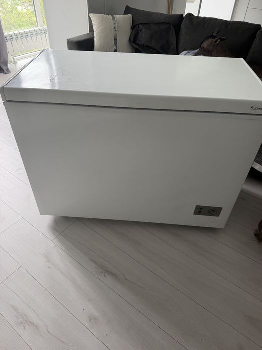 Продам морозильную камеру
