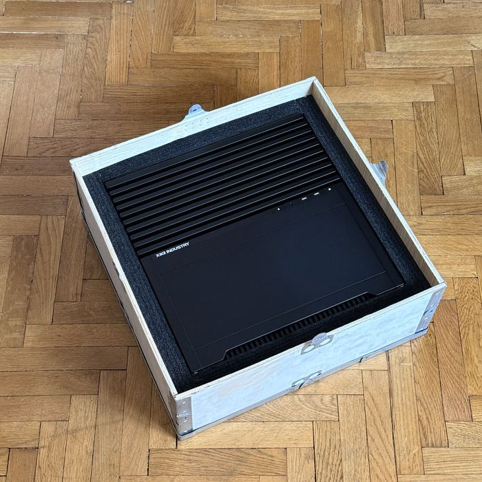 Carcasa XiKii Industry FF10