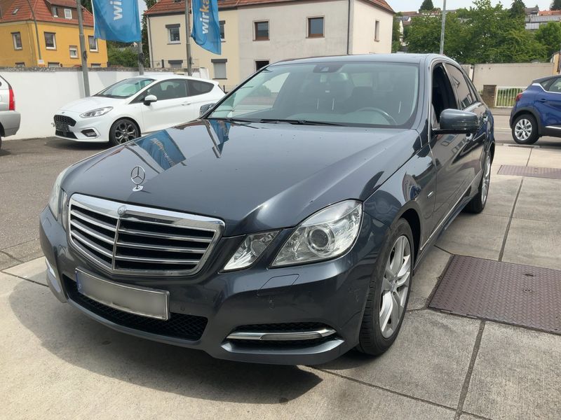 Mercedes-Benz E-Klasse E 220 CDI BlueEfficiency Avantgarde 2011