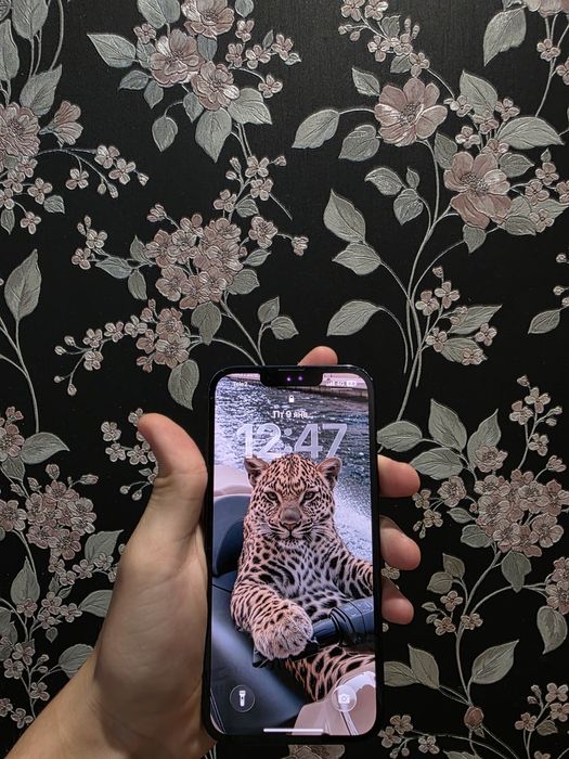 Продам айфон 13  идеал