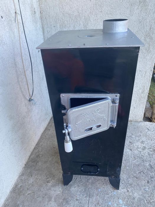 Soba otel, emailata negru, 7.7 kW, max 50 mp, Economica, usa focar fonta, Evotools