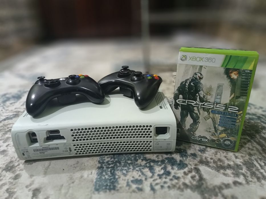 XBOX 360, в хорошем состоянии.