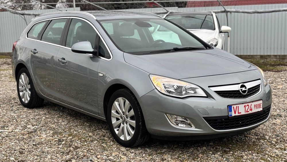 Opel Astra Sports Tourer 1.7 CDTI, 110 CP Cosmo, Posibilitate Rate