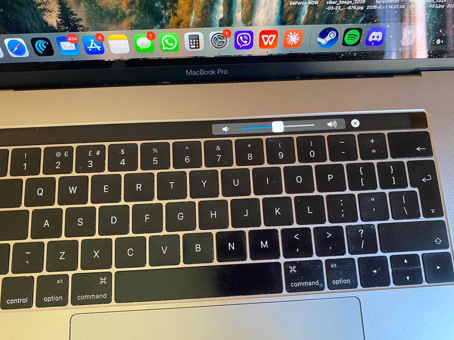 MacBook Pro 15" (A1707) – Изключително запазен + Пълен комплект