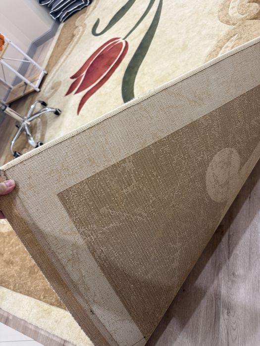 Ковер 2,5 м на 4 м, продам, 6000 тг