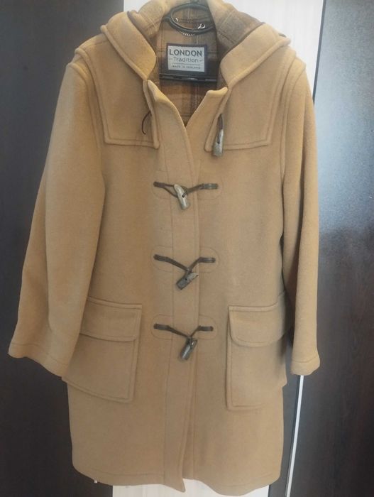 Маркови водоустойчиви дълги якета и вълнени палта