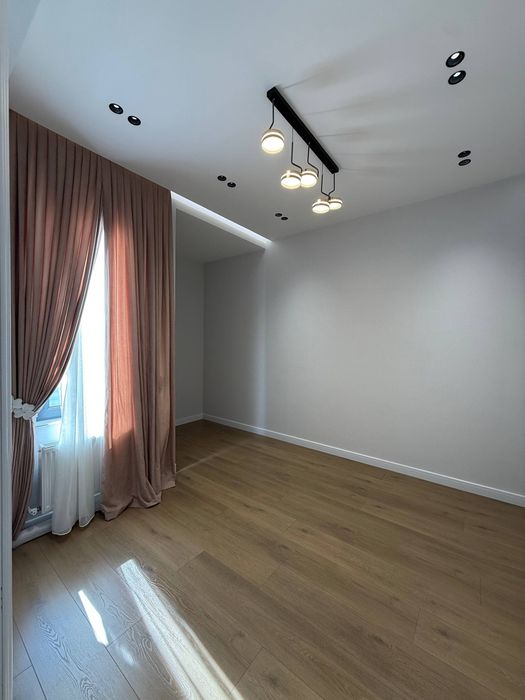 Продается дом 2 соток, 7 комнат, ор-р: Алишерабад