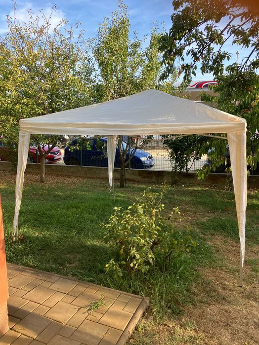 Cort / umbrela de soare