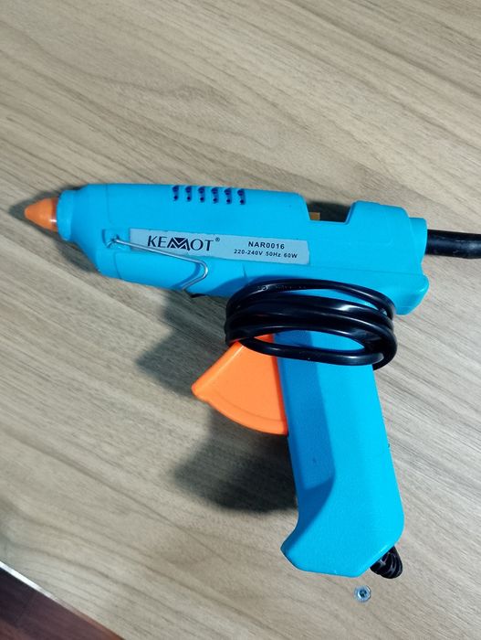 Pistol pentru încălzire batoane plastic 60w