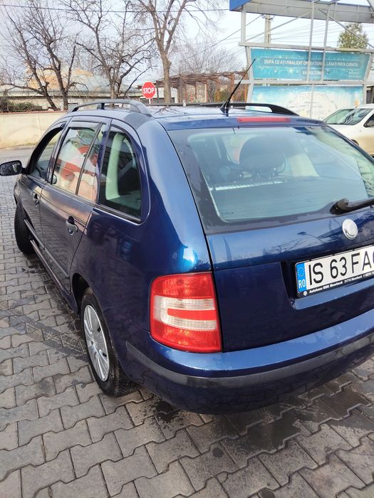 Vând Skoda Fabia