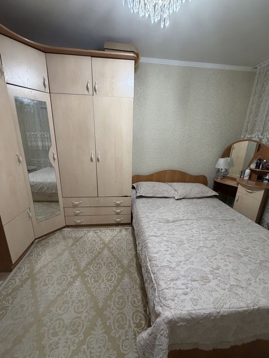 Продам спальный гарнитур