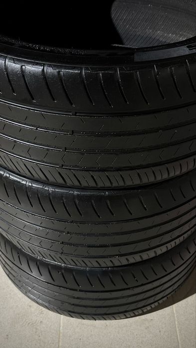 Покрышка 245/40 R18