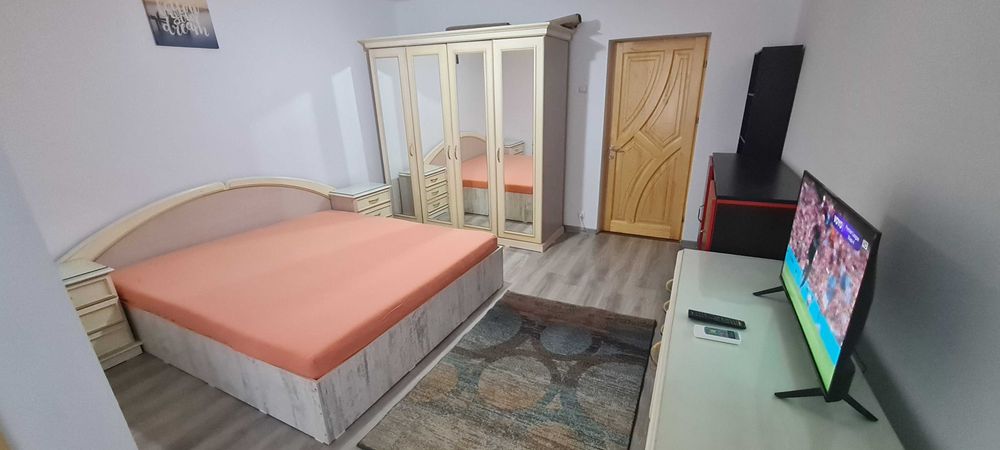 Inchiriez garsoniera confort 1, metrou Aparatorii Patriei, etaj 1, Universitatea Spiru Haret, Mall Grand Arena