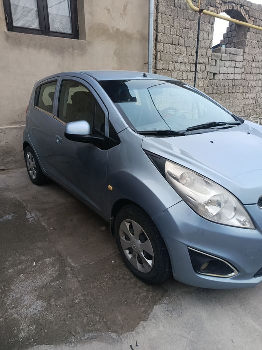 Spark sotiladi srochniy