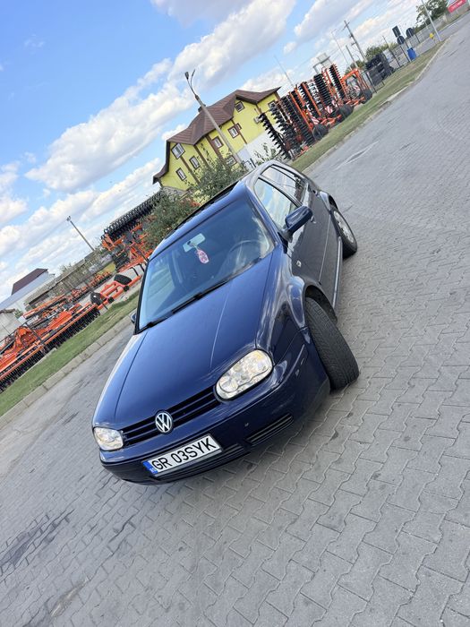 Pretul ezge de 1600€