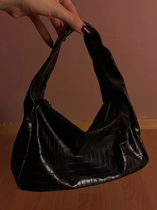 Дамска черна чанта