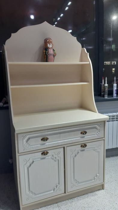 Продам  шкаф буфет