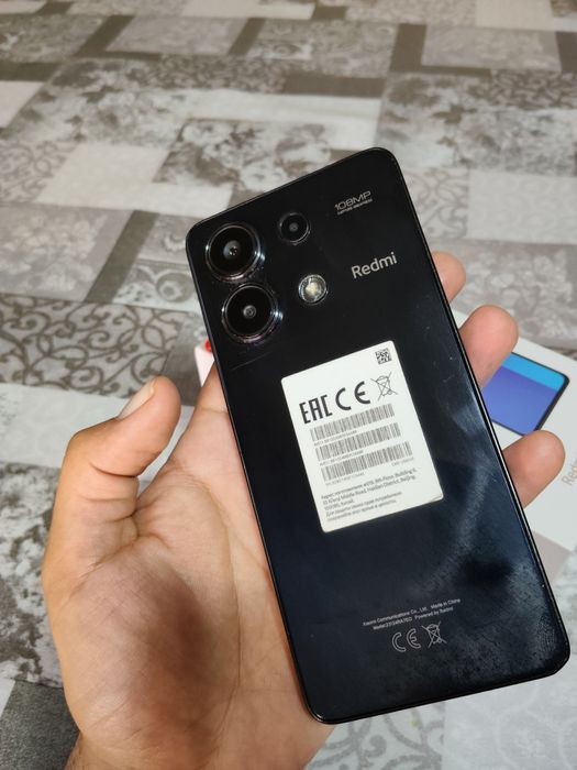 Redmi Note 13 8/256 с коробкой и документам в хорошем состоянии и