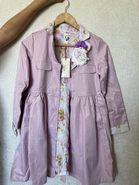 обсолютно новое пальто для девочки 11-13 лет