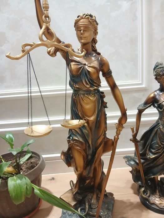 Статуетка ФЕМИДА Срочнааа