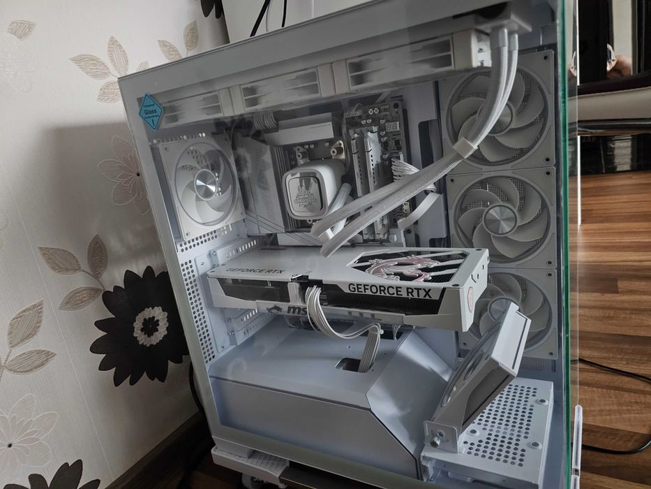 PC Gaming Ryzen 9 9900X3D+RTX 5080, 32 gb DDR 5, 2 TB