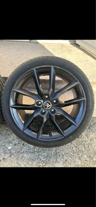 Janta Skoda Octavia Gemini Vrs Rs 7,5jx18et51 o bucata neagra pe stoc