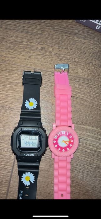 Смарт часовник Z33 Smart Watch 7 + 2 обикновени часовника ПОДАРЪК
