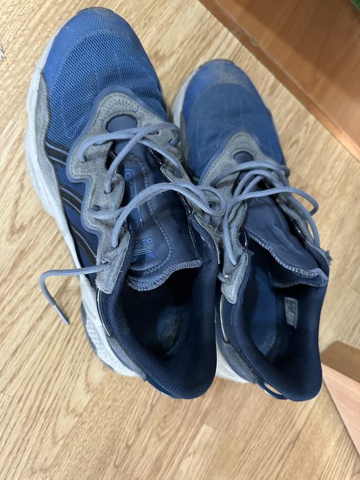 Кроссовки адидас