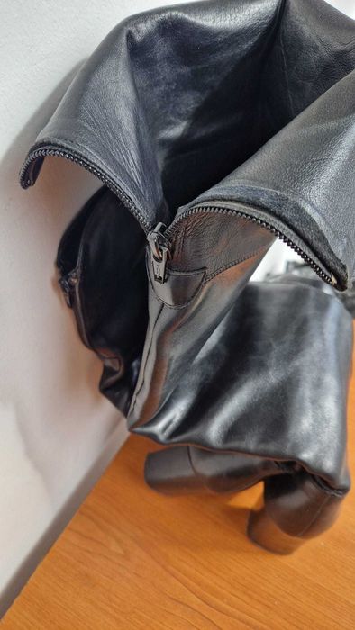 Cizme de piele negre