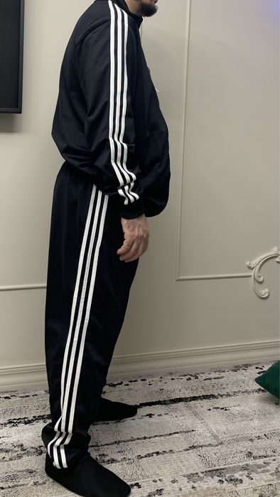 Спортивнвй костюм