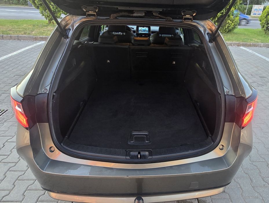 Toyota Corolla Touring Sports 1.8 Hybrid CVT