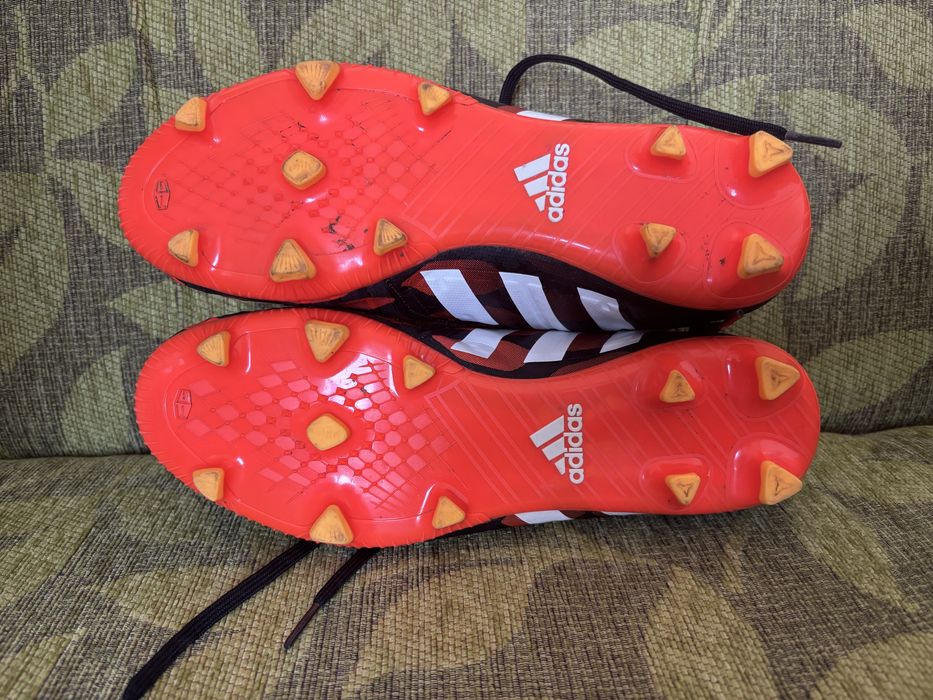 Футболни обувки Adidas Absolado