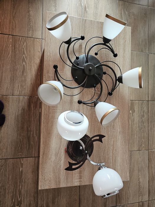 Vând set de 2 lustre