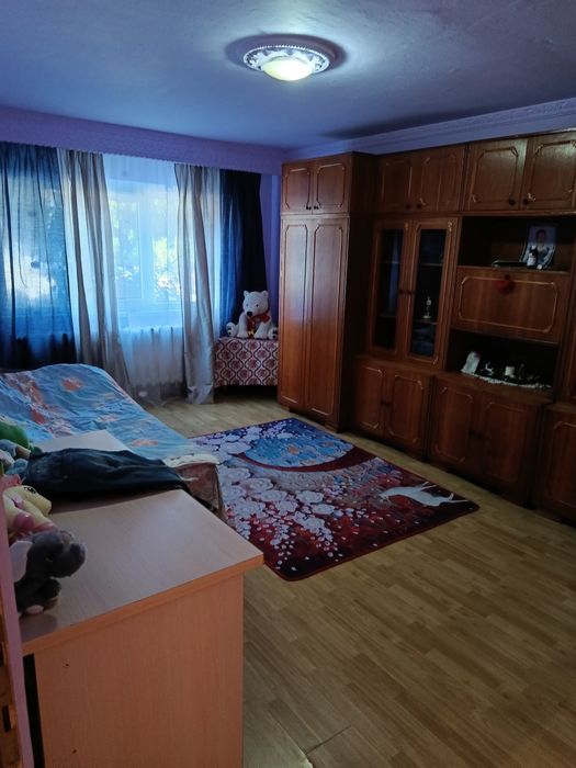 Închiriez apartament