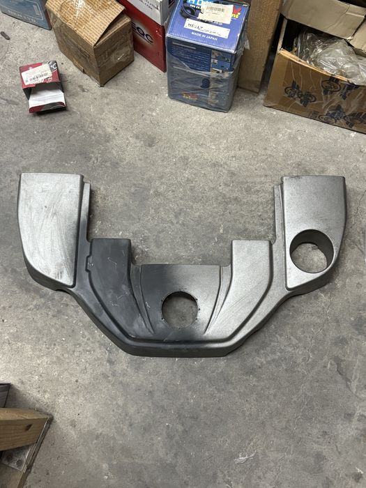 Крышка двигателя мерседес 211 5.5 компрессор