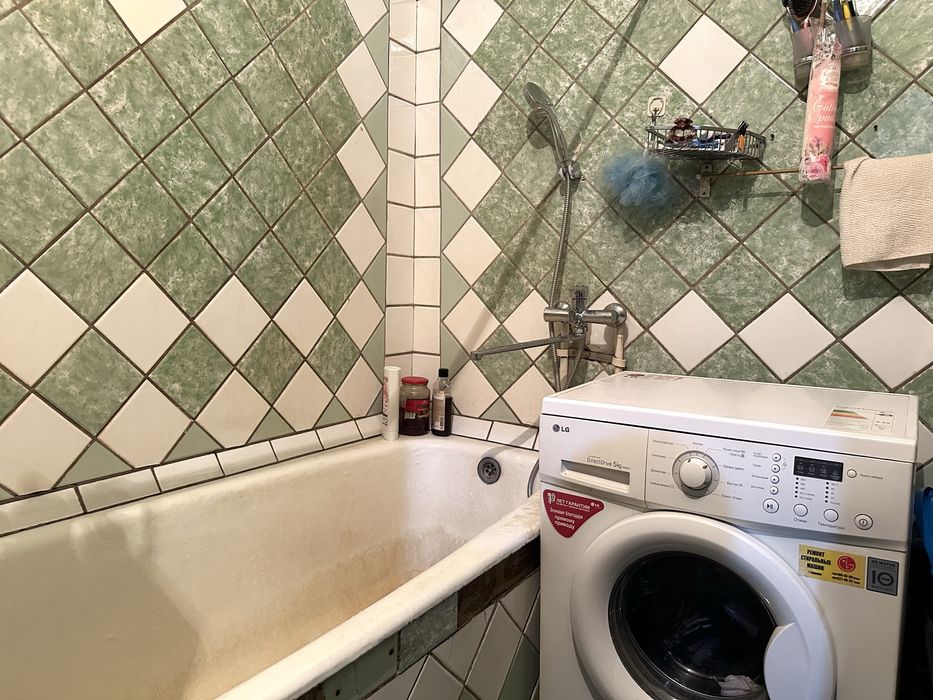 2-ух комн, 2/5/5 Тузель 1, Дока хлеб, Улучшеннка 58м*, 2балкона 2х3.