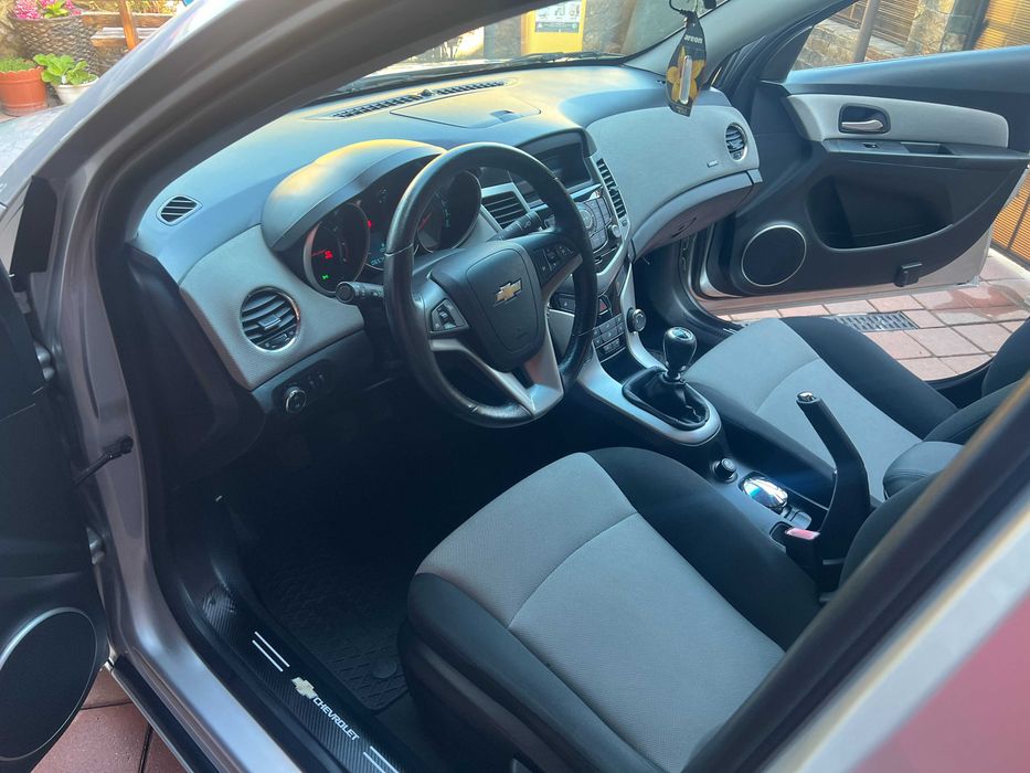 2011 Chevrolet  Cruze