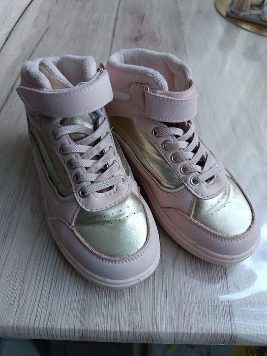 Високи маратонки за момиче