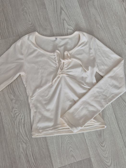 Лонгслив белые с узлами