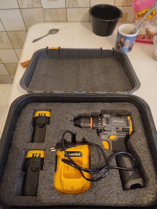 Продам шуруповерт Eramax